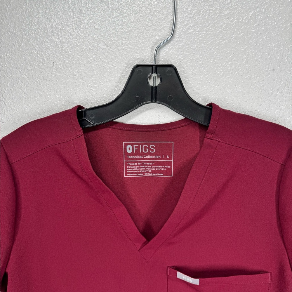FIGS Catarina Technical Collection Scrub Top Short Sleeve Small Maroon FW1000 - Picture 2 of 7